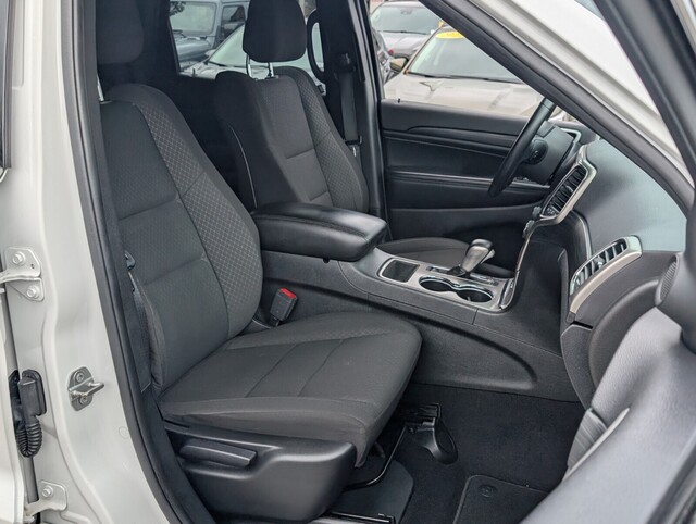 used 2021 Jeep Grand Cherokee car, priced at $20,998