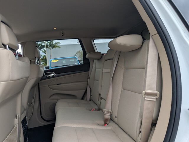 used 2019 Jeep Grand Cherokee car, priced at $15,488