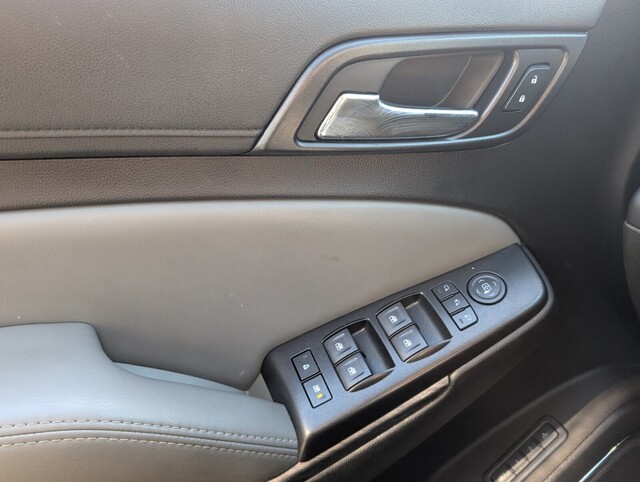 used 2016 Chevrolet Suburban car, priced at $12,888