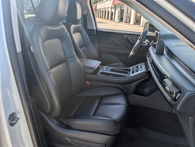 used 2024 Lincoln Aviator car, priced at $42,998