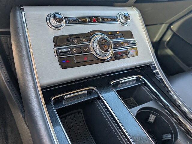 used 2024 Lincoln Aviator car, priced at $42,998