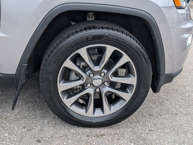 used 2018 Jeep Grand Cherokee car, priced at $17,500