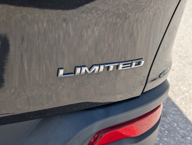 used 2018 Jeep Cherokee car, priced at $16,998