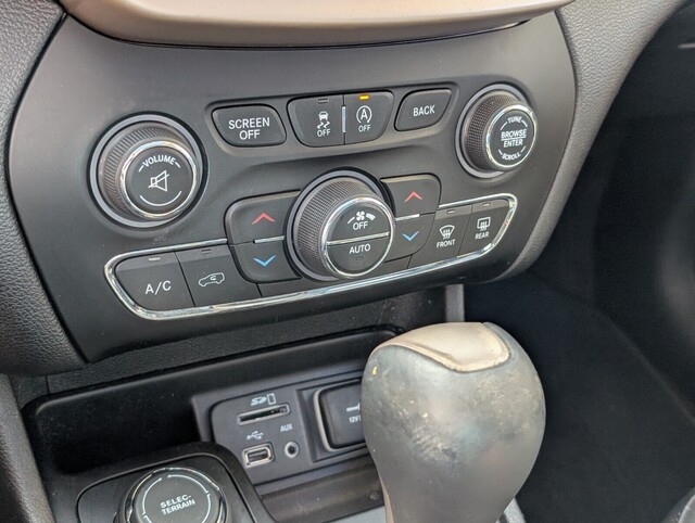 used 2018 Jeep Cherokee car, priced at $16,998