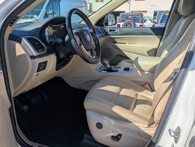 used 2021 Jeep Grand Cherokee car, priced at $18,698