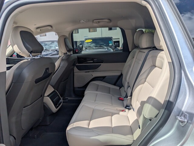 used 2025 Lincoln Nautilus car, priced at $47,598