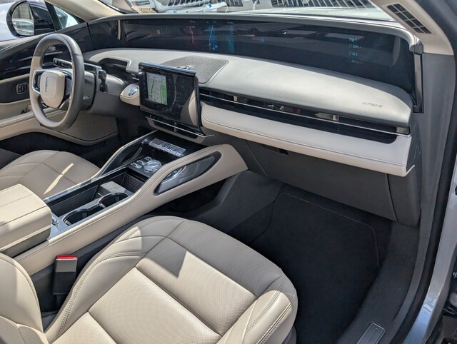 used 2025 Lincoln Nautilus car, priced at $47,598