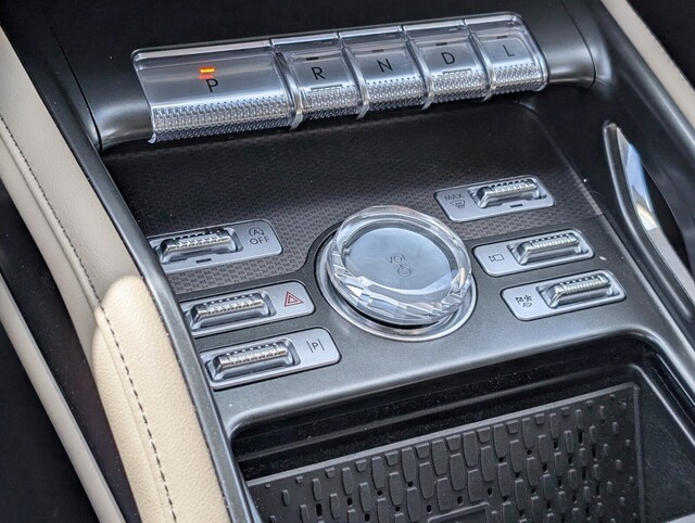 used 2025 Lincoln Nautilus car, priced at $47,598