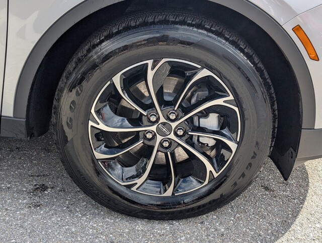 used 2025 Lincoln Nautilus car, priced at $47,598