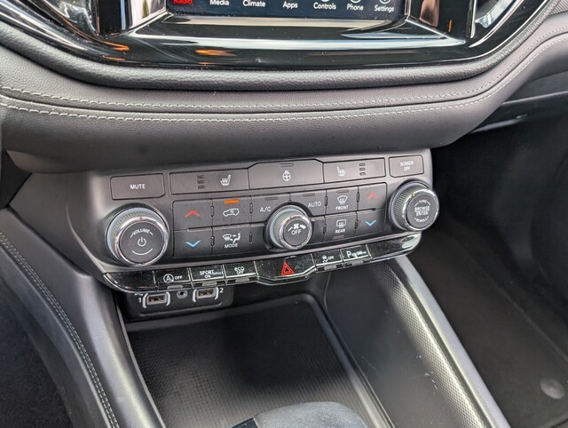 used 2022 Dodge Durango car, priced at $25,498