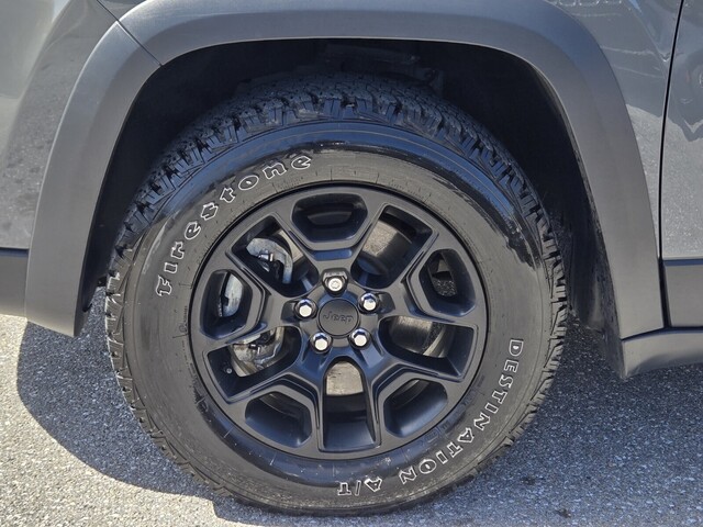 used 2022 Jeep Cherokee car