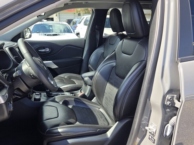 used 2022 Jeep Cherokee car