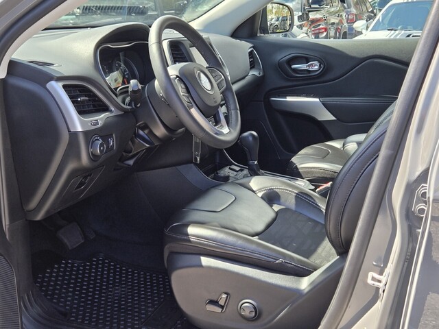 used 2022 Jeep Cherokee car