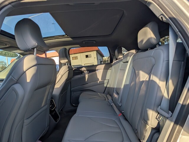 used 2022 Lincoln Nautilus car, priced at $29,888