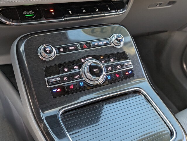 used 2022 Lincoln Nautilus car, priced at $29,888