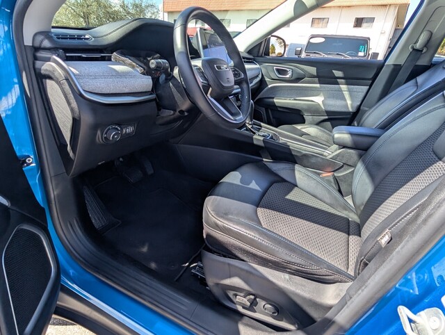 used 2022 Jeep Compass car, priced at $16,500