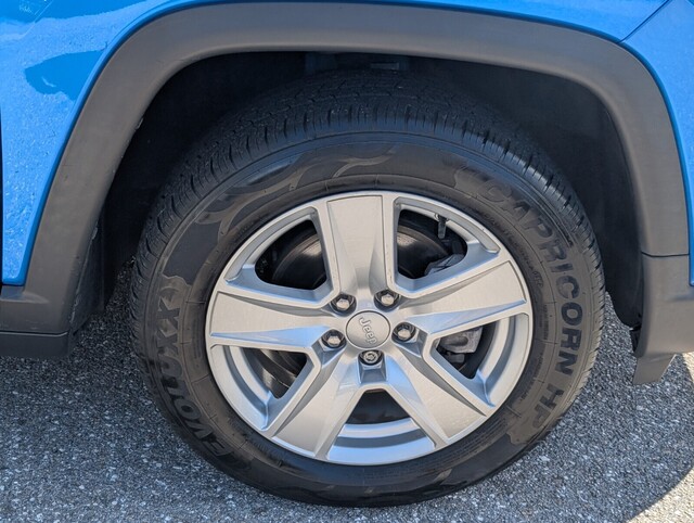 used 2022 Jeep Compass car, priced at $16,500