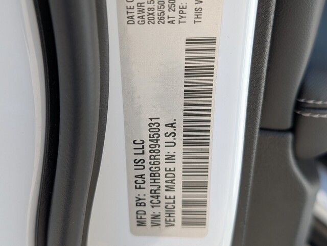 used 2024 Jeep Grand Cherokee car, priced at $34,777