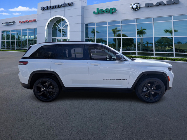 used 2024 Jeep Grand Cherokee car, priced at $34,777