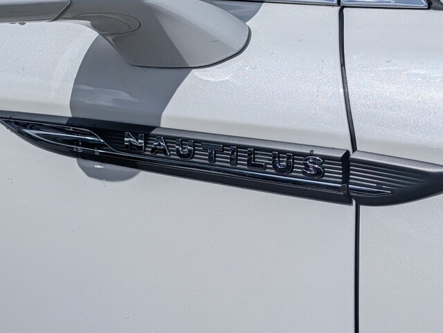 used 2023 Lincoln Nautilus car