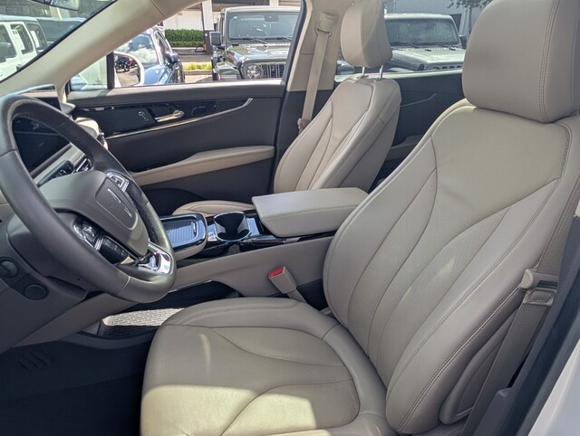 used 2023 Lincoln Nautilus car