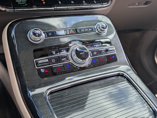 used 2023 Lincoln Nautilus car