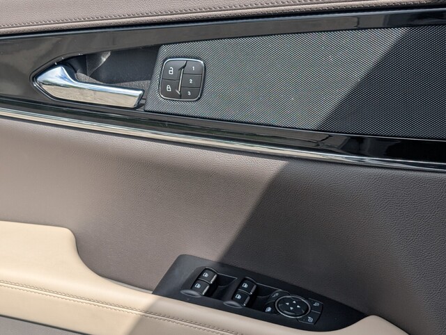 used 2023 Lincoln Nautilus car