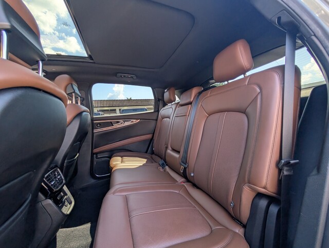 used 2023 Lincoln Nautilus car, priced at $32,888