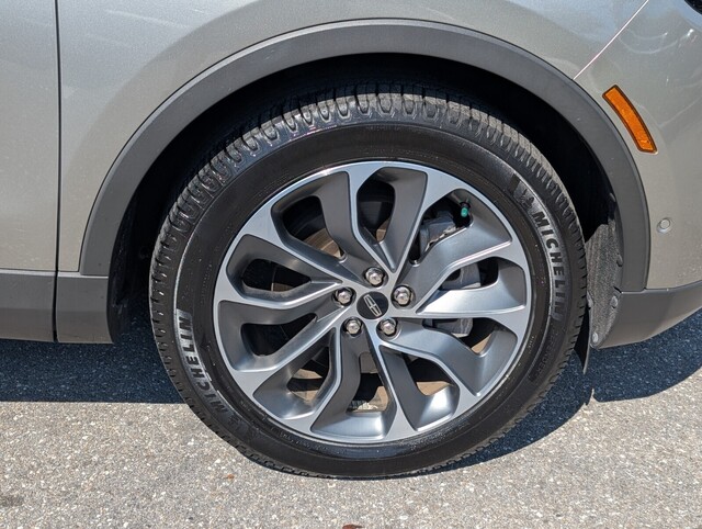 used 2023 Lincoln Nautilus car, priced at $32,888