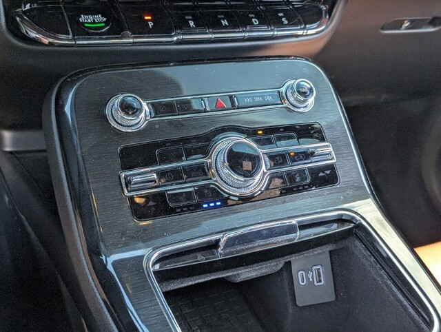 used 2023 Lincoln Nautilus car, priced at $32,888