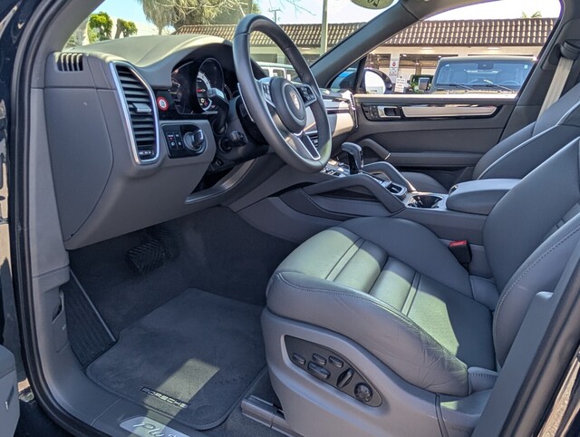 used 2023 Porsche Cayenne car, priced at $67,498