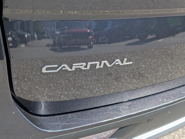 used 2023 Kia CARNIVAL car, priced at $22,500