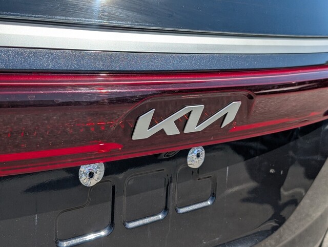 used 2023 Kia CARNIVAL car, priced at $22,500