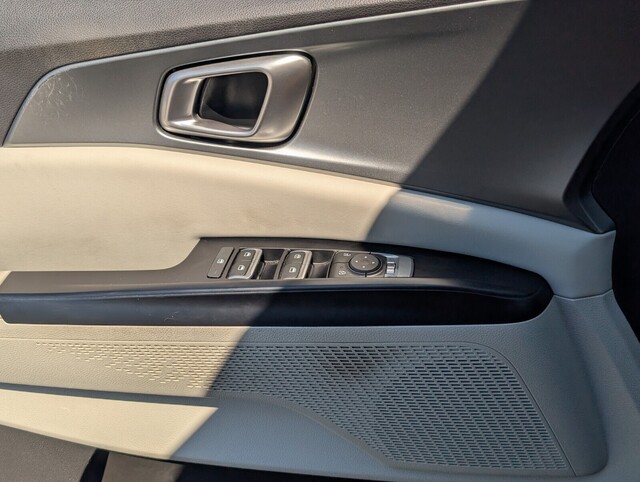 used 2023 Kia CARNIVAL car, priced at $22,500