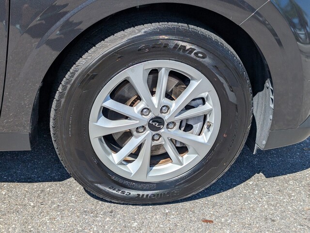 used 2023 Kia CARNIVAL car, priced at $22,500