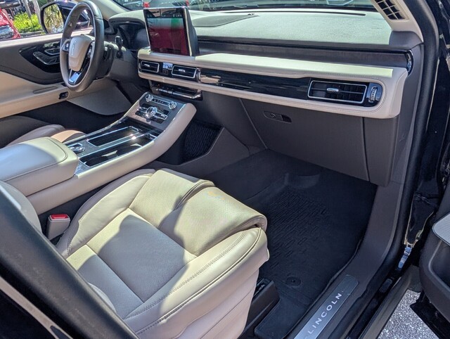 used 2024 Lincoln Aviator car, priced at $48,298