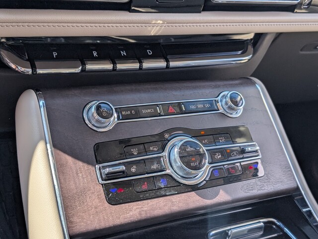 used 2024 Lincoln Aviator car, priced at $48,298