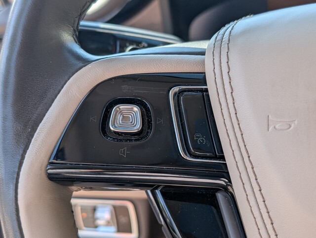 used 2024 Lincoln Aviator car, priced at $48,298