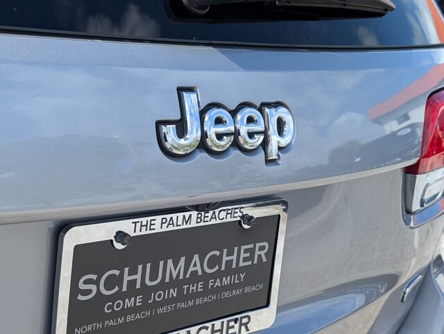 used 2019 Jeep Grand Cherokee car, priced at $19,288