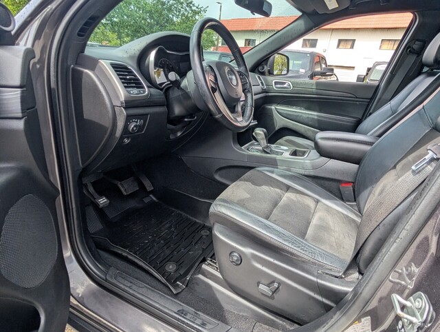 used 2021 Jeep Grand Cherokee car, priced at $19,298