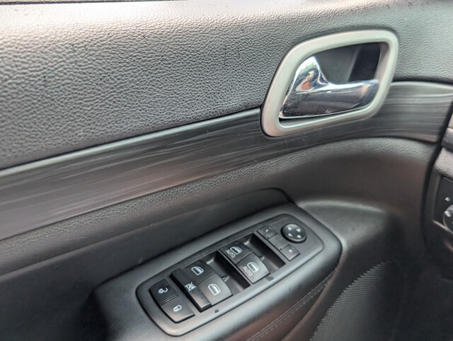 used 2021 Jeep Grand Cherokee car, priced at $19,298