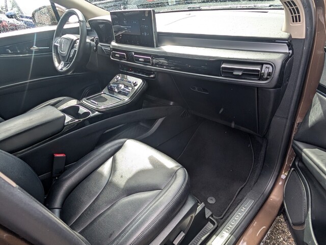 used 2022 Lincoln Nautilus car, priced at $29,998