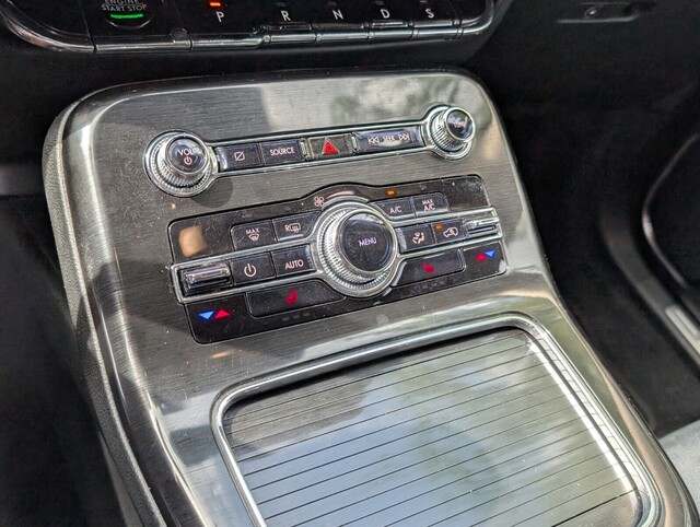 used 2022 Lincoln Nautilus car, priced at $29,998