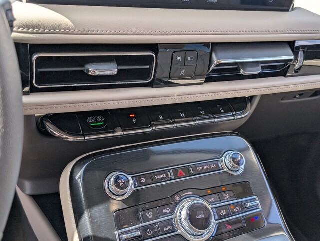 used 2022 Lincoln Nautilus car, priced at $29,998