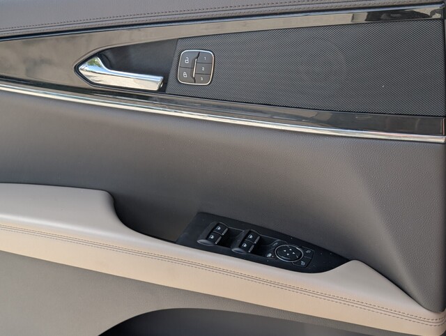 used 2022 Lincoln Nautilus car, priced at $29,998