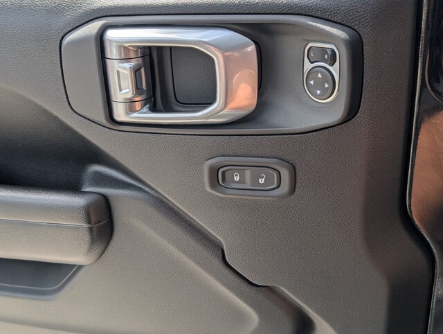 used 2021 Jeep Wrangler car, priced at $27,998