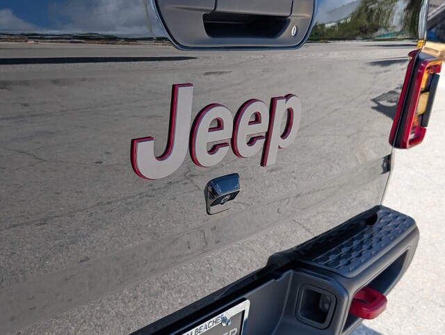 used 2023 Jeep Gladiator car, priced at $37,000