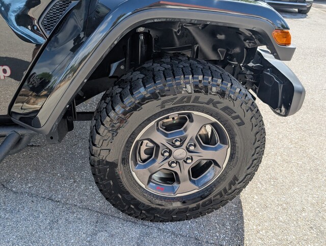 used 2023 Jeep Gladiator car, priced at $37,000