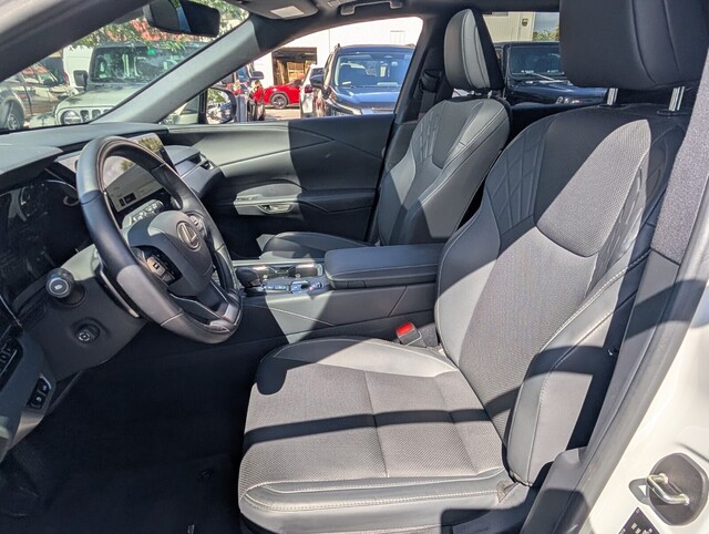 used 2025 Lexus RX car, priced at $51,000