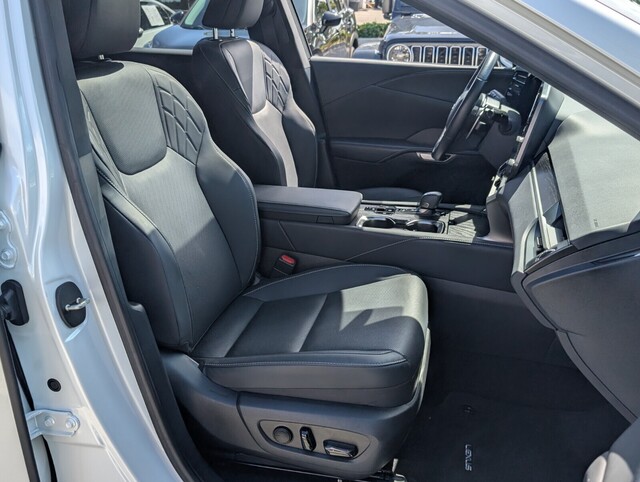 used 2025 Lexus RX car, priced at $51,000